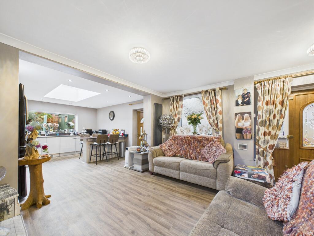 Lounge Breakfast Kitchen