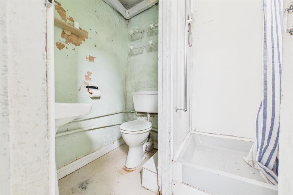 366 Two Mile Hill Road, St George, Bristol BS15 1A