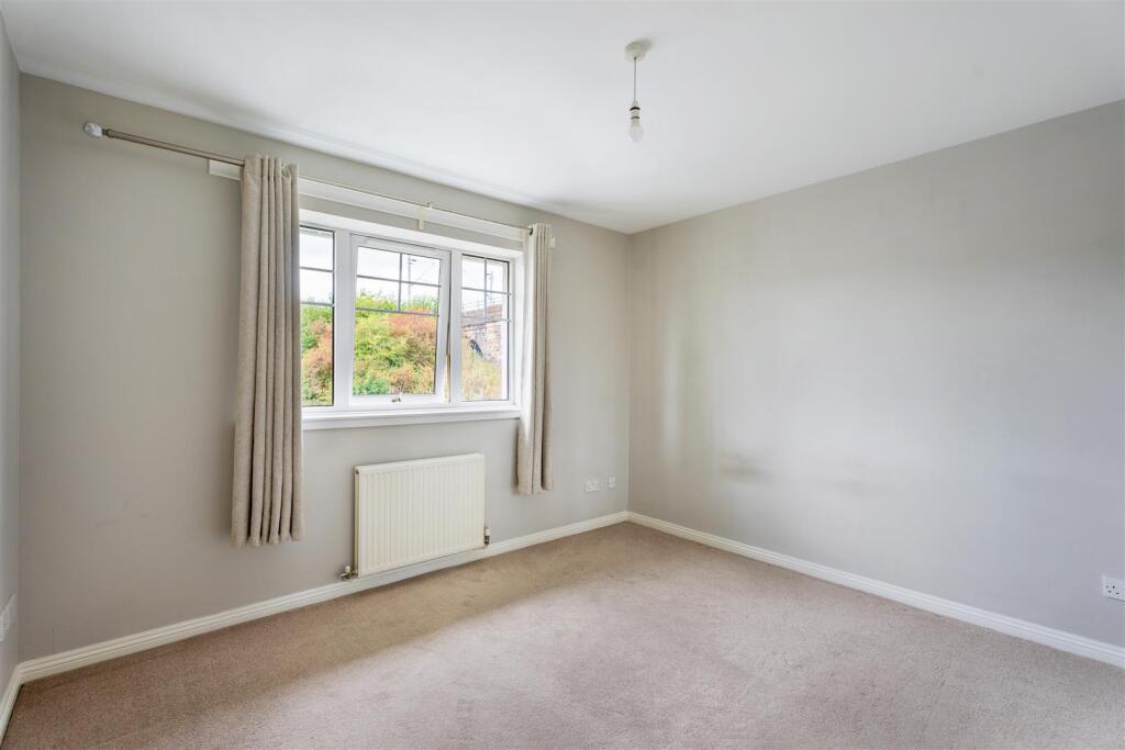 24LomondCrt-01.jpg