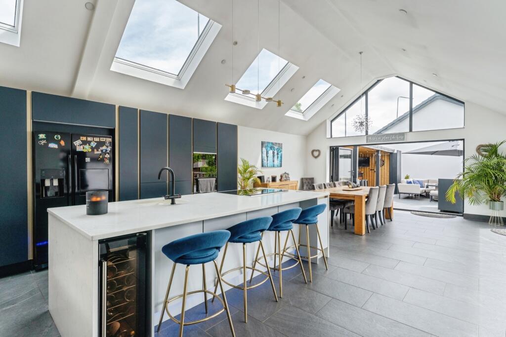 Kitchen/ Family Room
