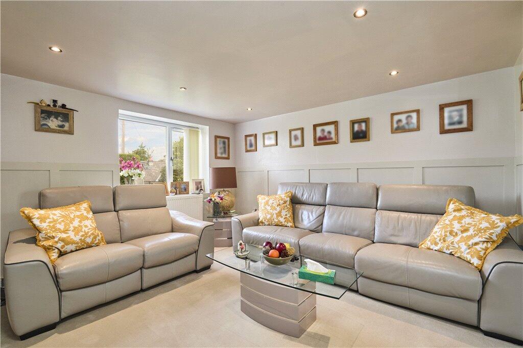 Bedroom/Sitting Room