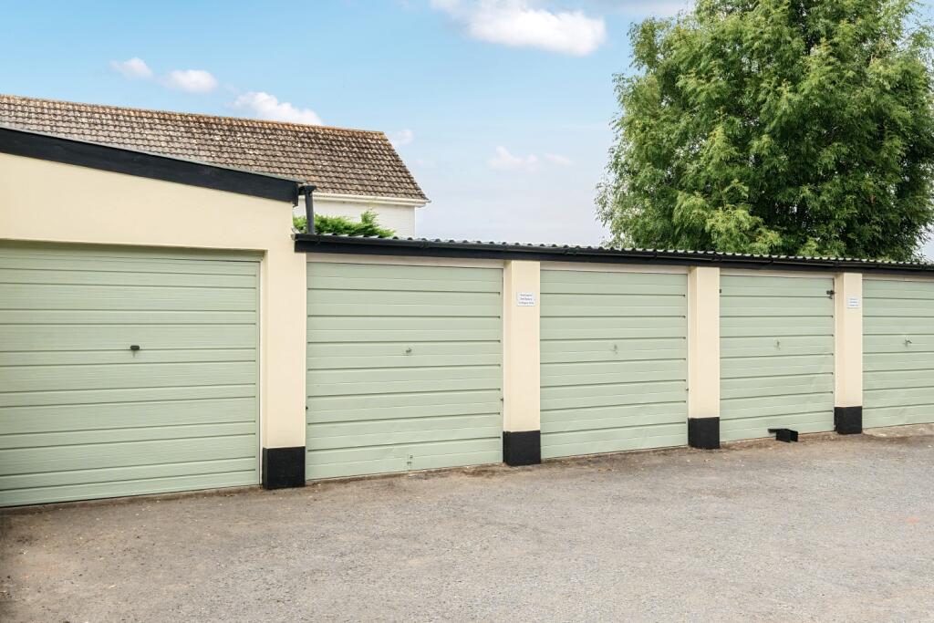 1334764-17-6895eba46c781