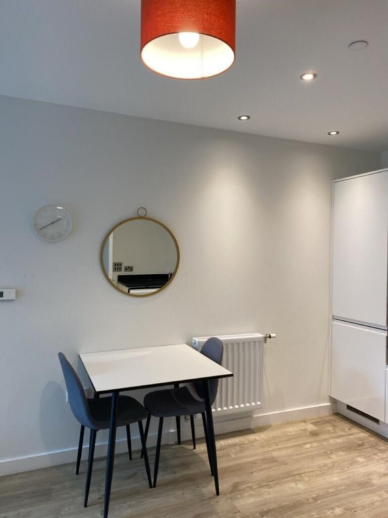 9d842434-fb55-482...