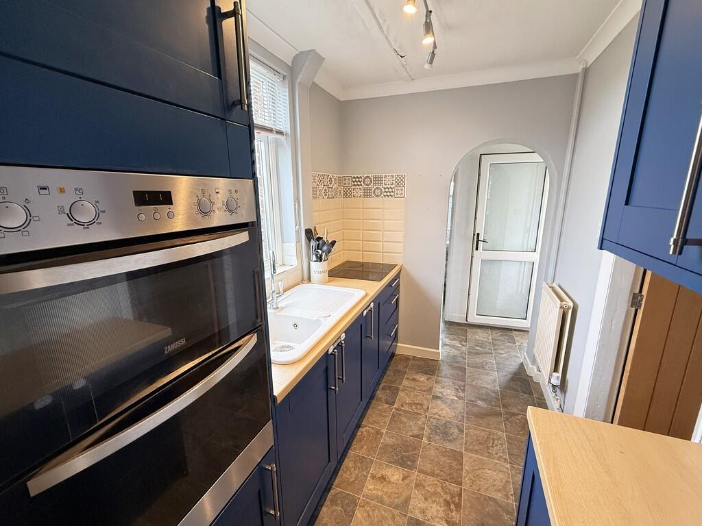 KITCHEN 2