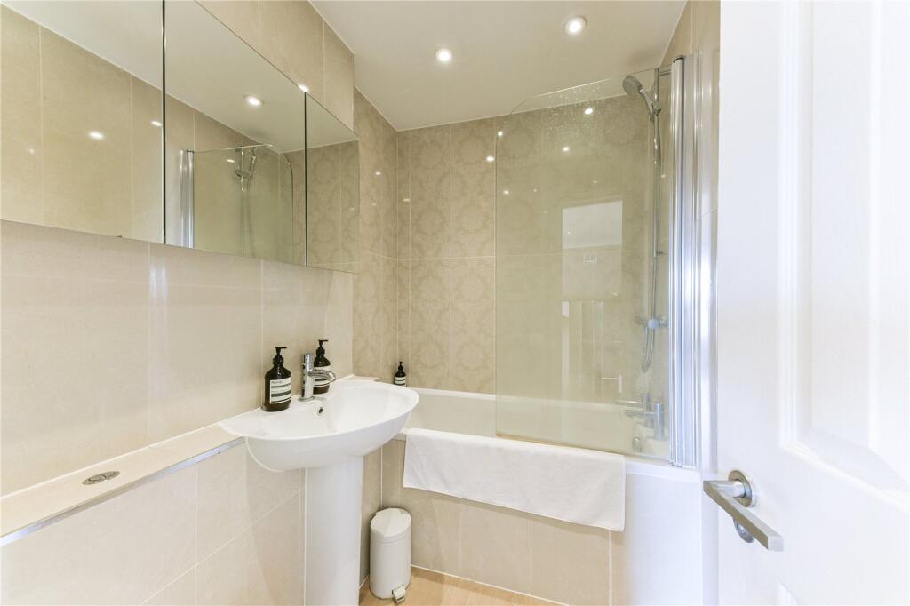 Bedroom Two En-Suite