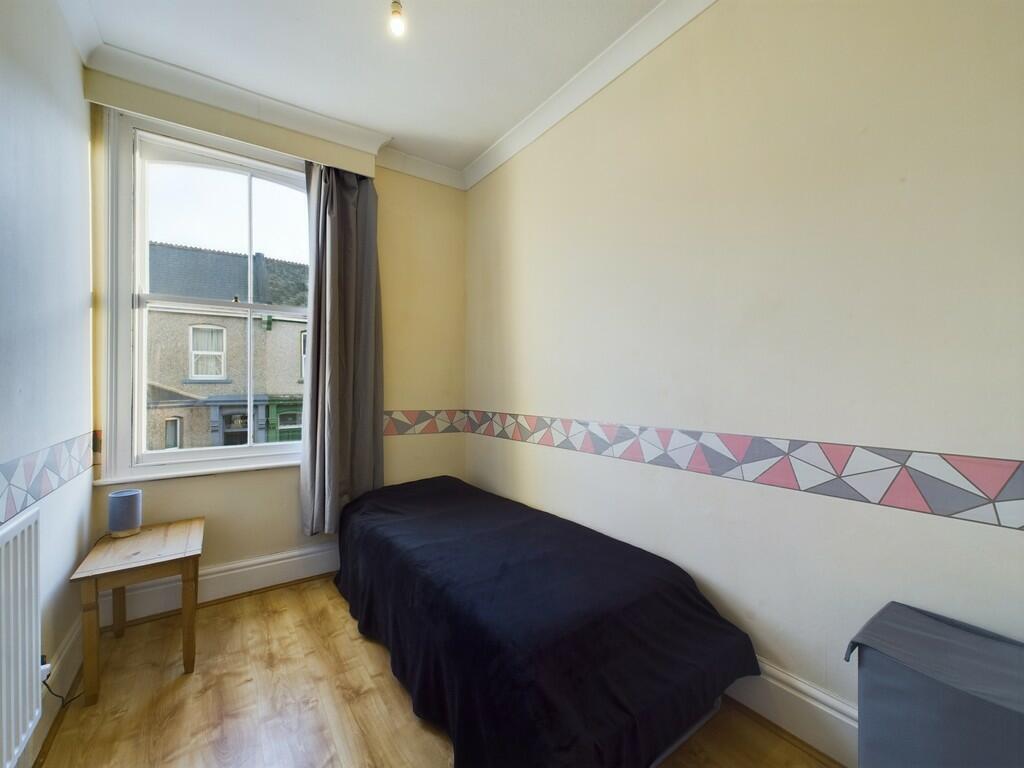 CAM02089G0-PR0381...