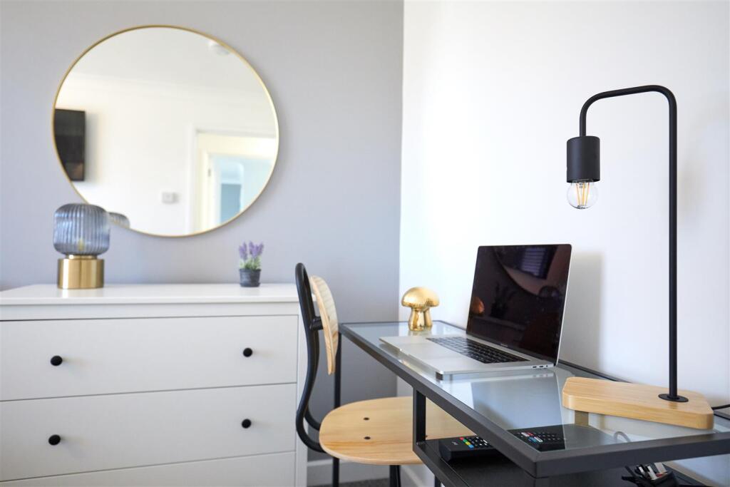 Naismith Road 11.jpg