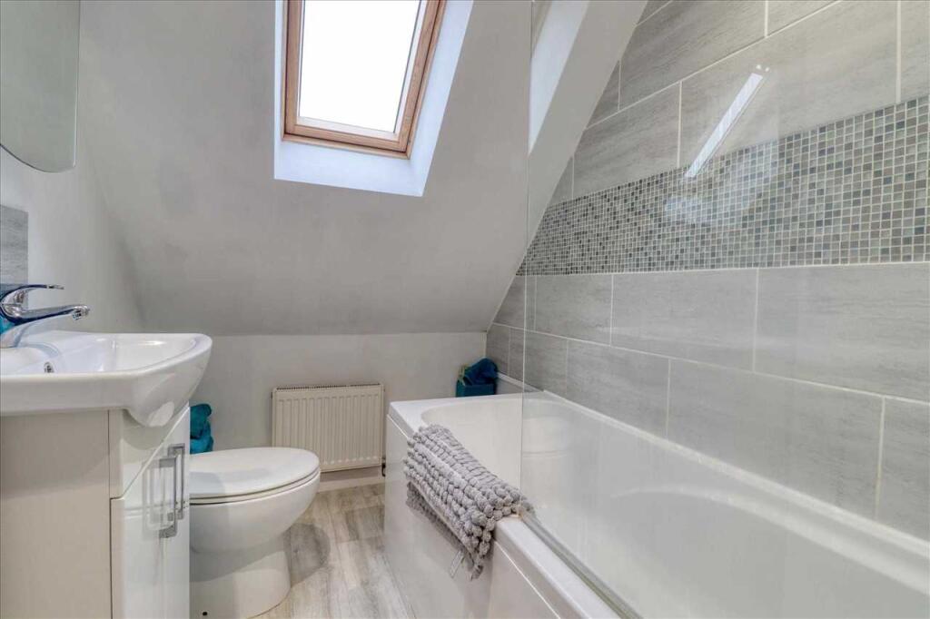 En-Suite Bathroom