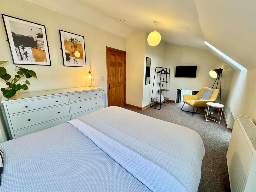 PHOTO-2025-09-05-07-36-53 (9).jpg