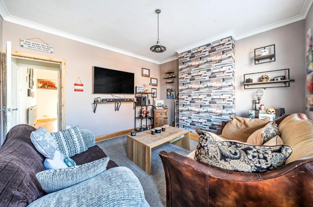 Lounge-B