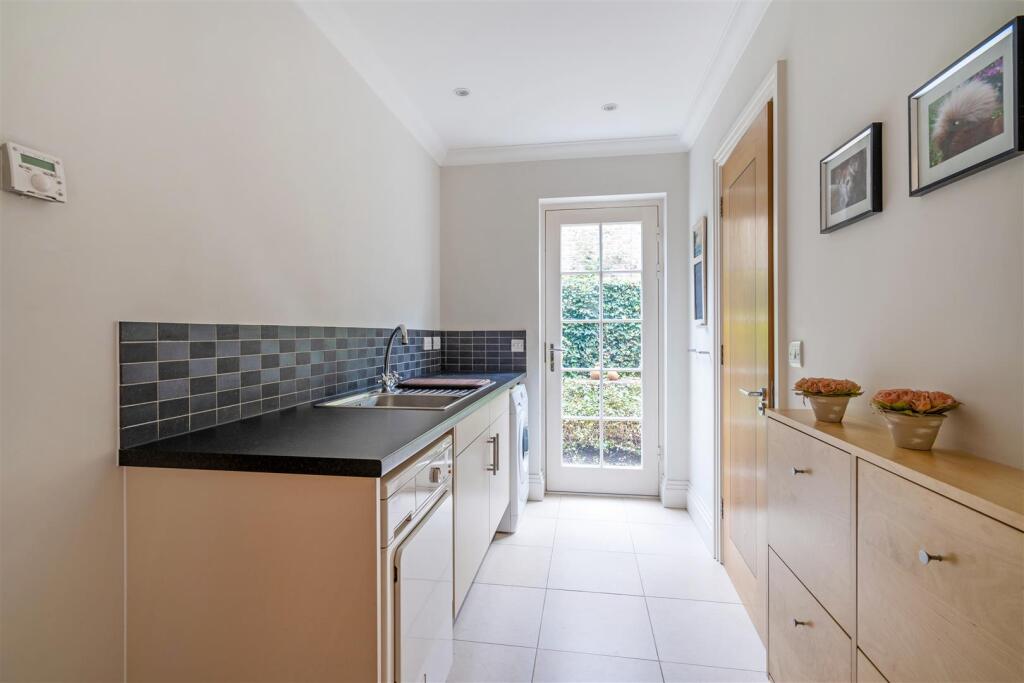 81536_1-Ashwood-Place (15).jpg