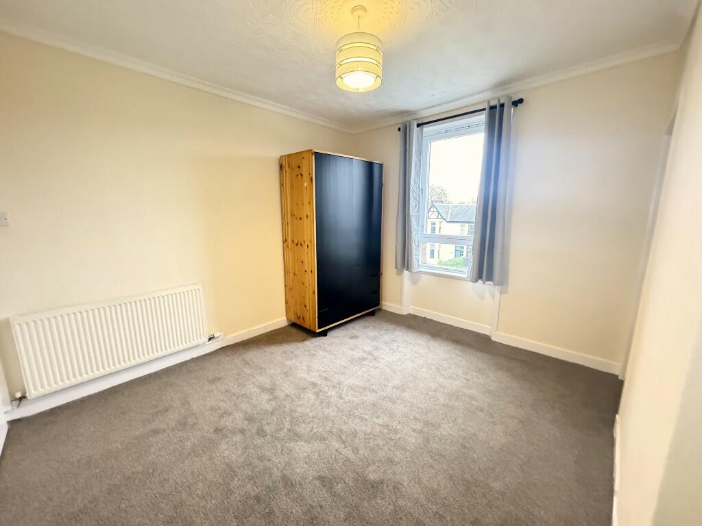 Bedroom 2 (2)