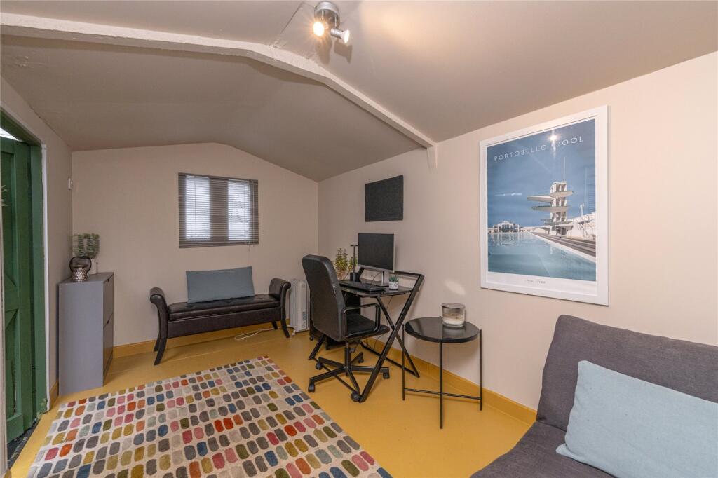 Garden Room Alt