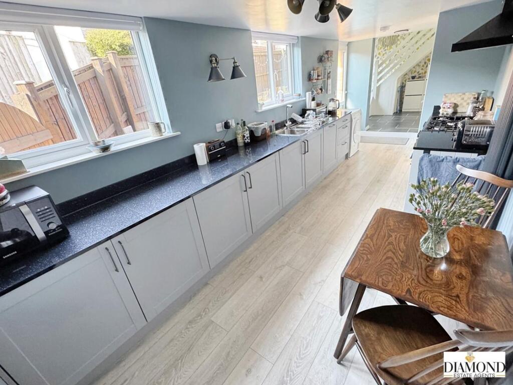 Kitchen/Breakfast Room