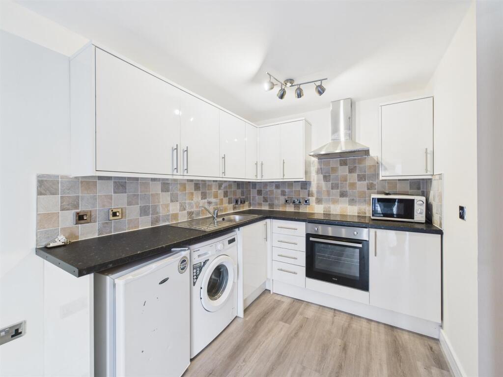 11 - Modern Block of 12 Flats for Auction, Bristol