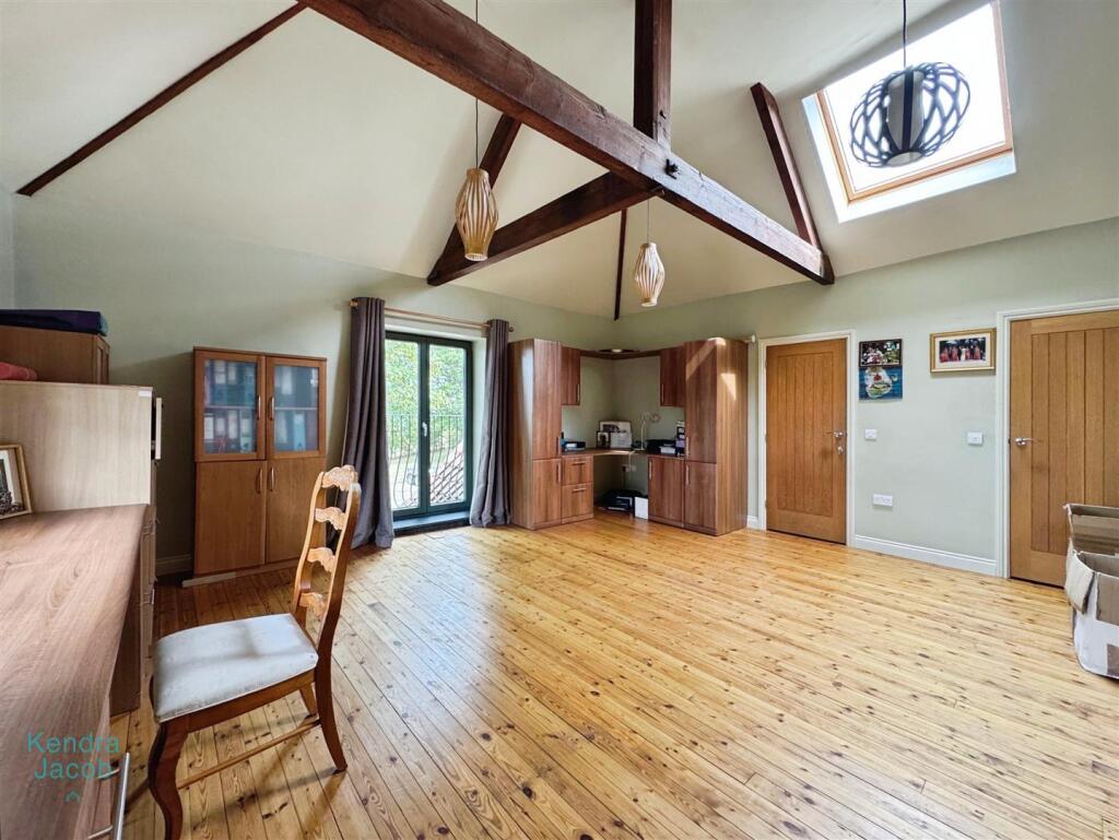 temp_file_1756726799073.jpeg