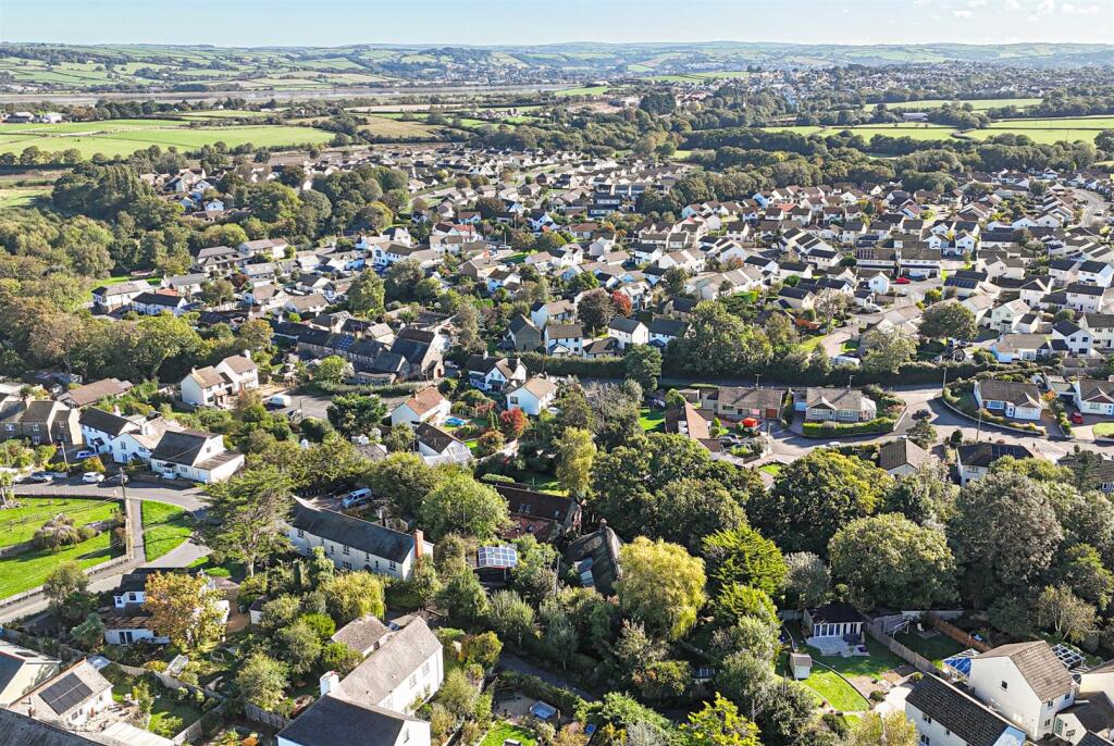 -68d11ab41eef7-1355848-jpg Drone (12).jpg