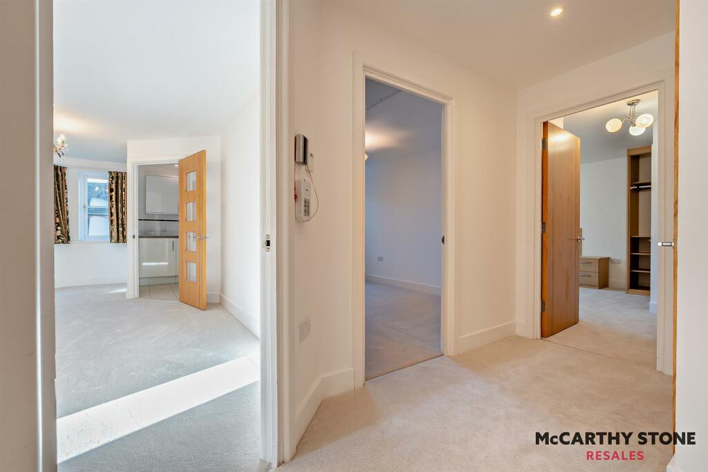 8624307-interior03-800.jpg