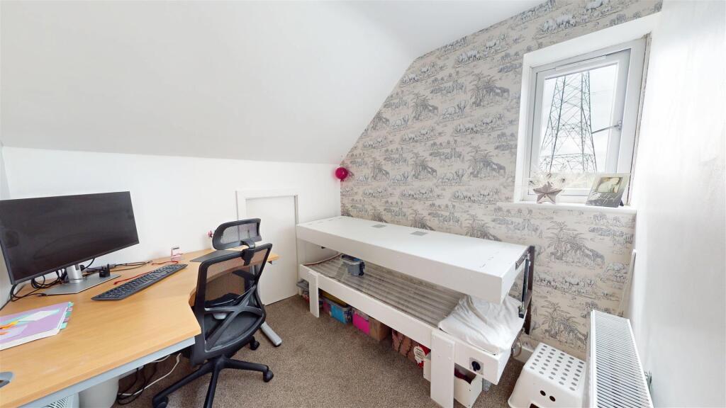 Bedroom/Home Office