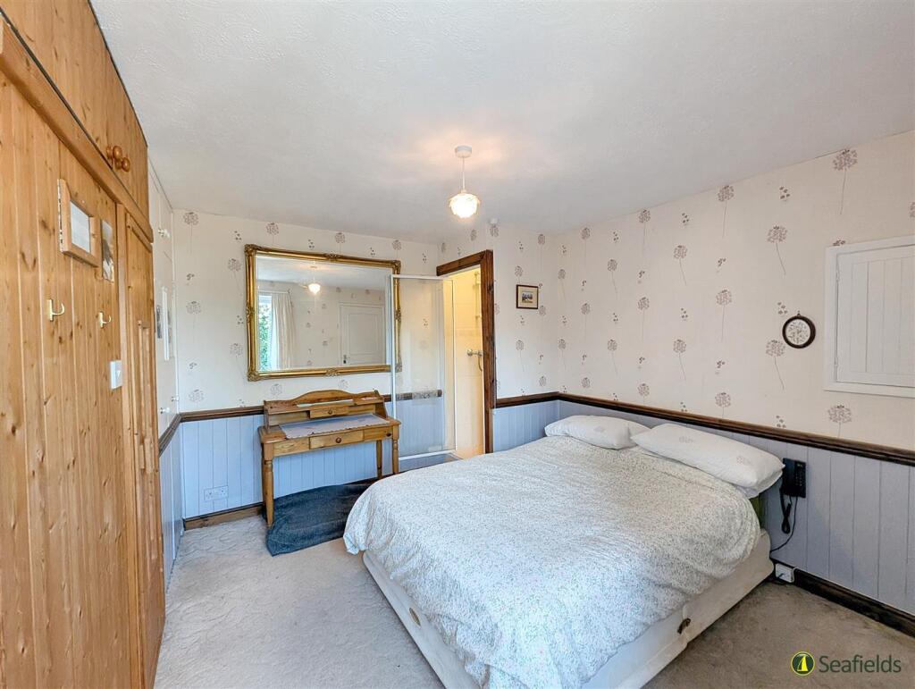 Bedroom &amp; Shower