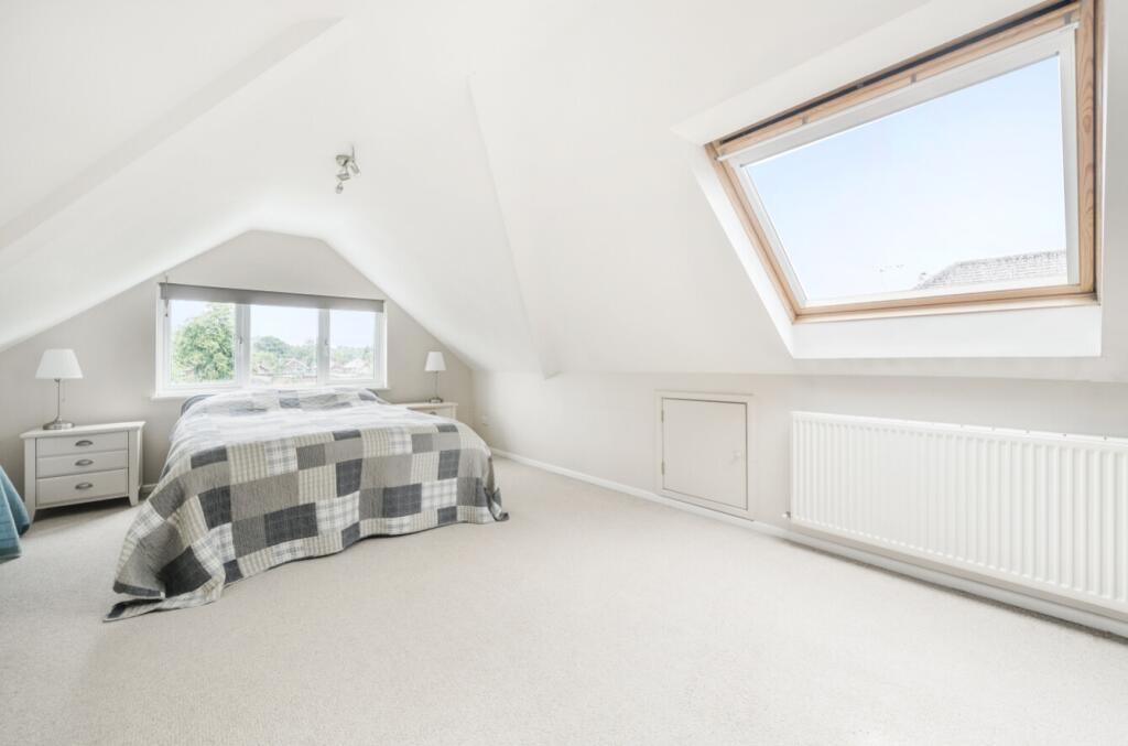 1303703-18-684b44dd1ba79-ARW