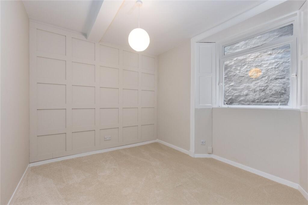 Wellington Place 52