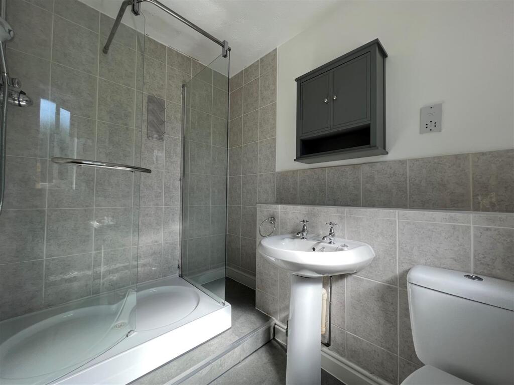 Ensuite.jpg