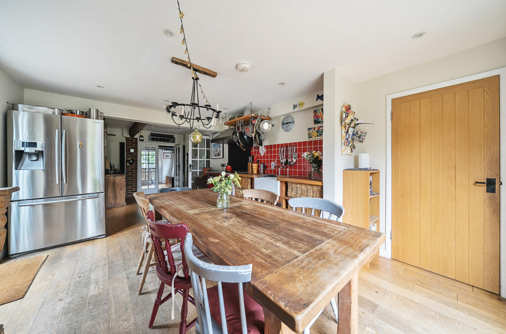 1324945-17-687672...