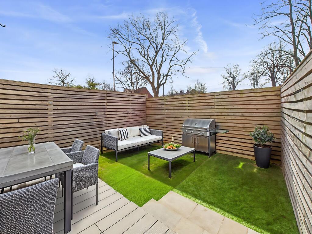 Garden (Virtually Furnished)