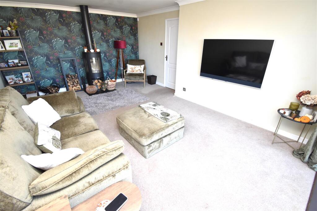 Living ROom .JPG