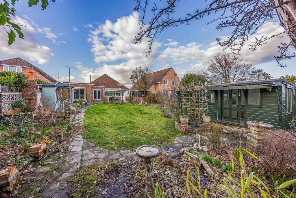 28 Warfield Crescent, Waterlooville-Small-PorticoM