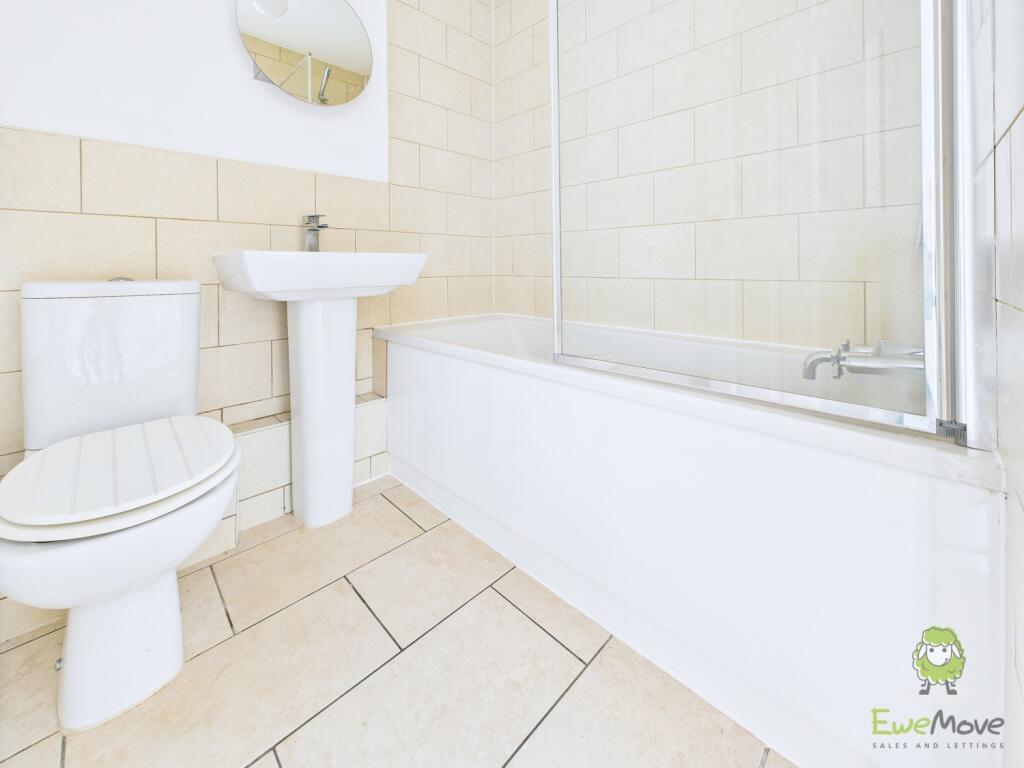 CAM01543G0-PR0147-STILL021