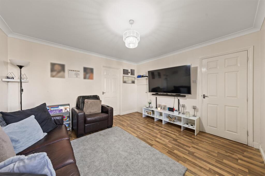22HollyheadCres12.jpg