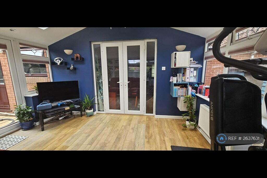 2nd Lounge/Conservatory