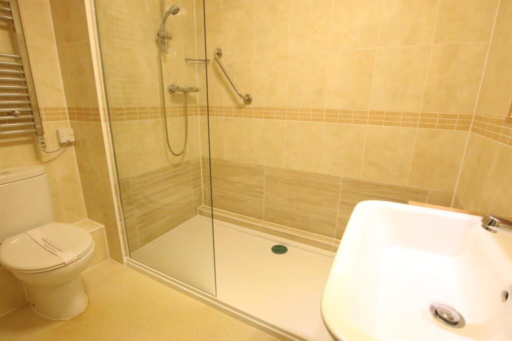 New shower room .JPG