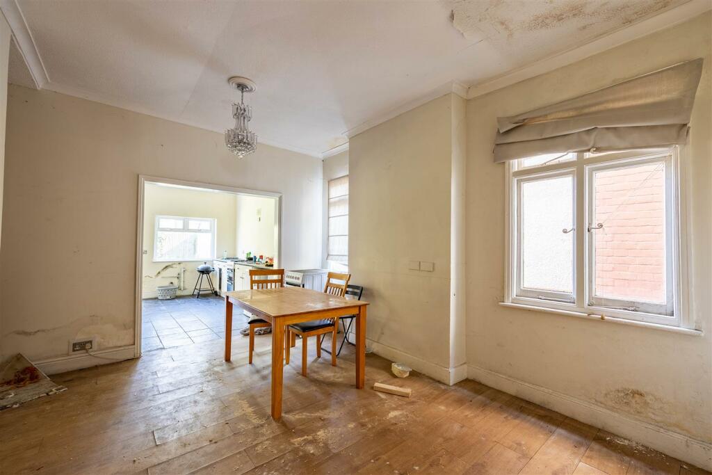 Breakfast Room