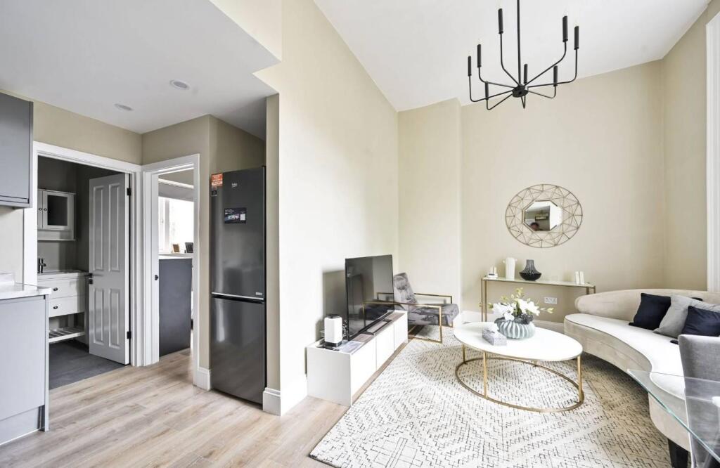 St Luke's Road, London, W11