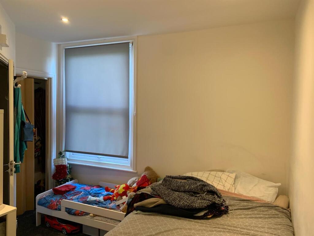 Bedroom: