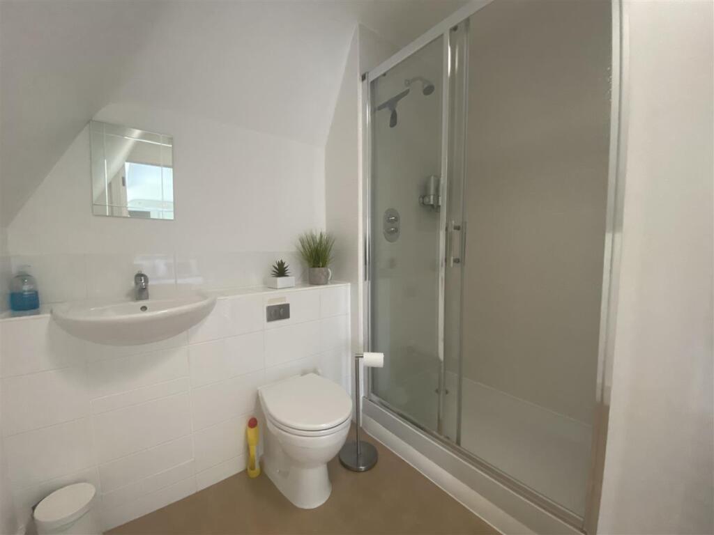 Master Ensuite