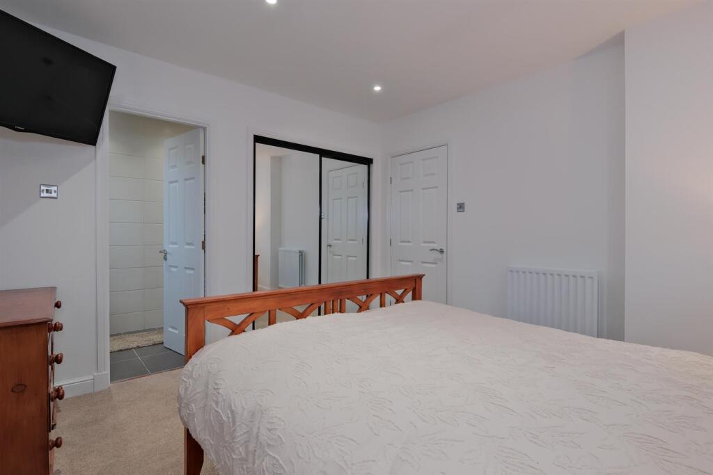 042-2 Devine Court, Wishaw, ML2 7ES.jpg