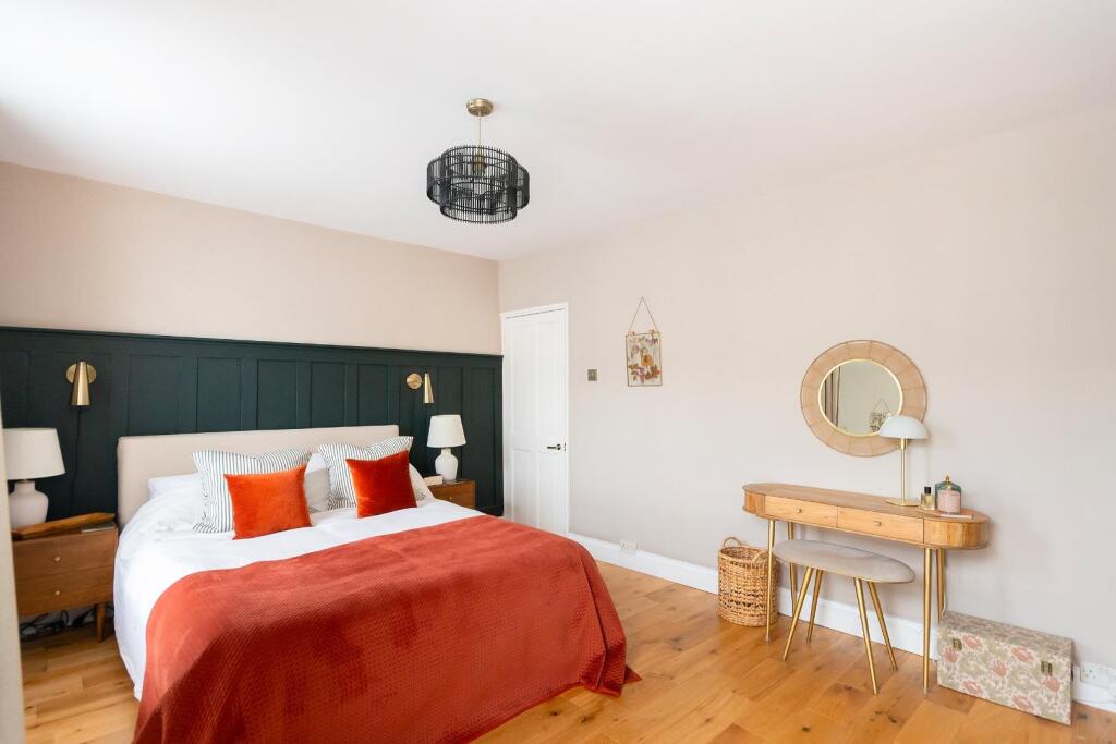 7W0STN - Bedroom I.jpg