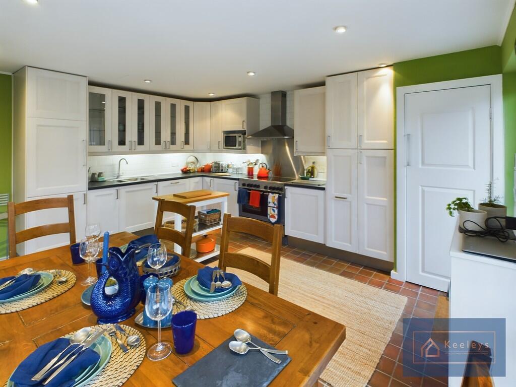 Kitchen/Dining ro...