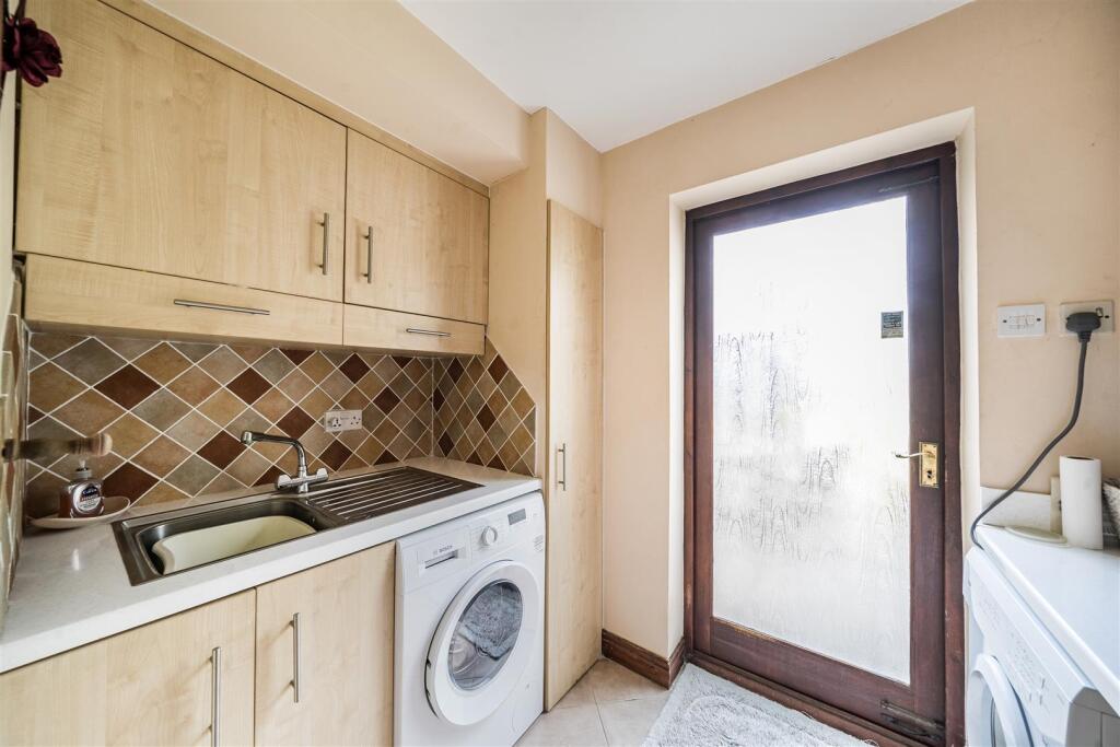 Apple Dene, 27 Careys Road, Pury End (11).jpg