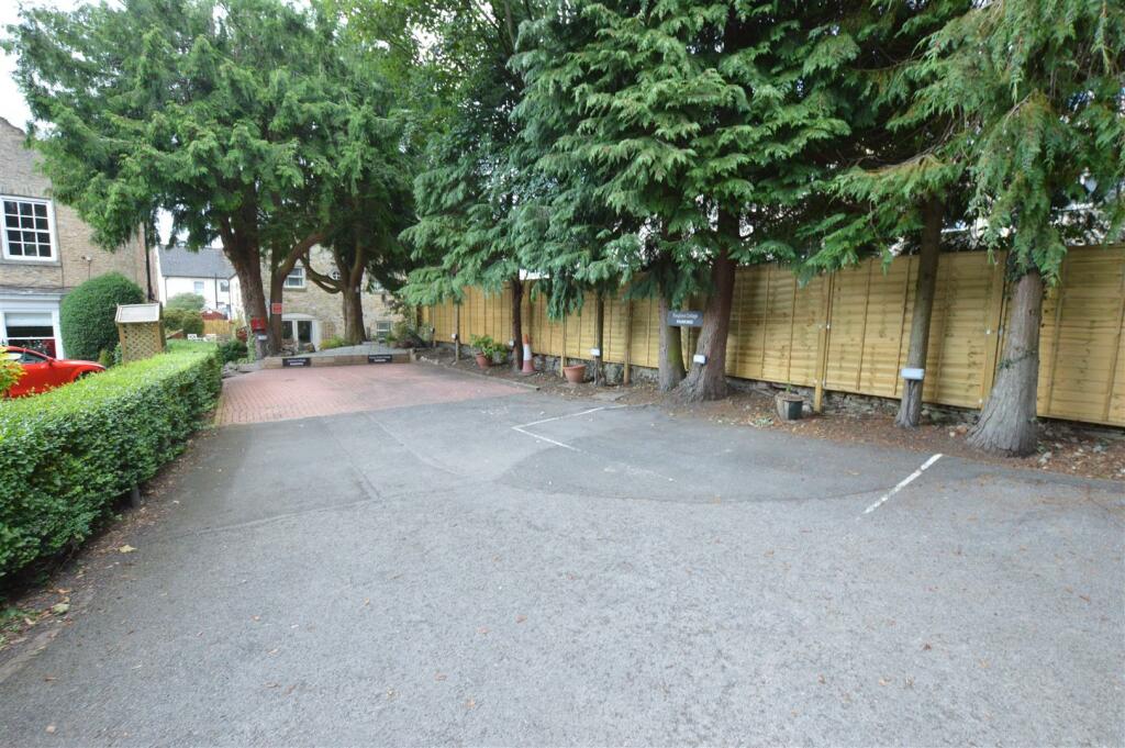 PARKING FOR FOXGLOVE, JASMINE AND HONEYSUCKLE COTT