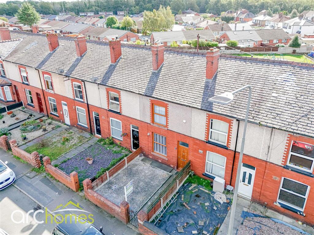 dji_fly_20250925_124518_0024_1758802818410_photo.j