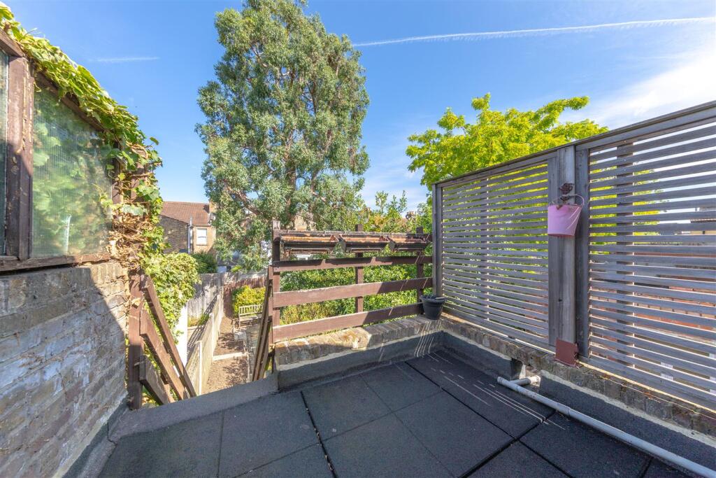 Murchison Road, E10