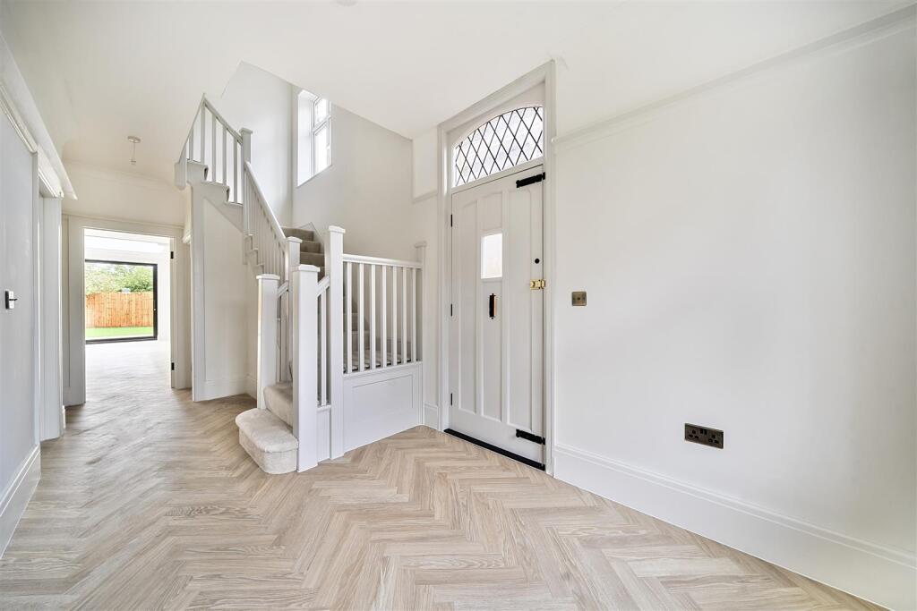Hallway.jpg