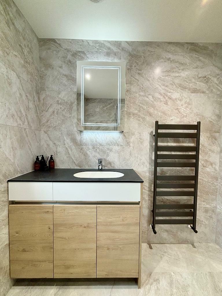 En-Suite To Bedroom 1