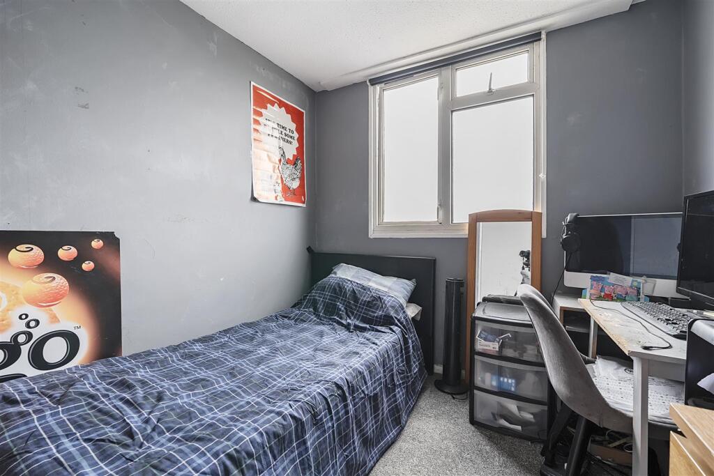 For Sale by Aspire Residential | Ashacre Lane