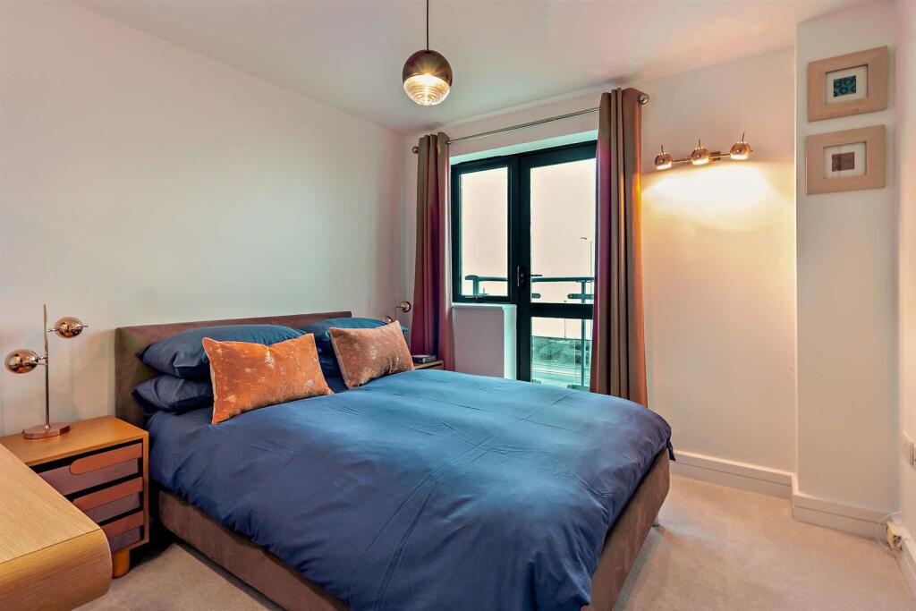 8674111-interior06-800.jpg